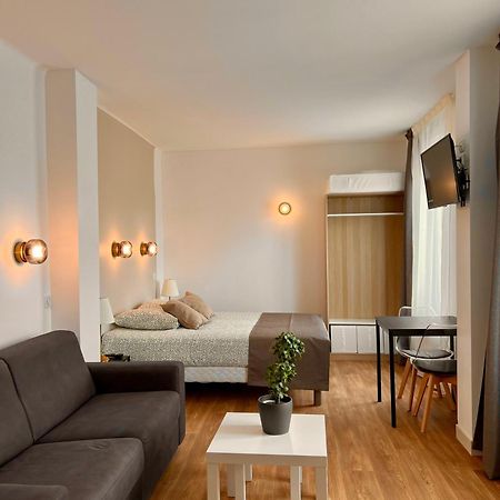Studio 4 Pers Face Gare Sncf Appart Hotel Le Cygne D4 Бурж Экстерьер фото